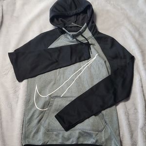 Nike dri-fit sweatshirt